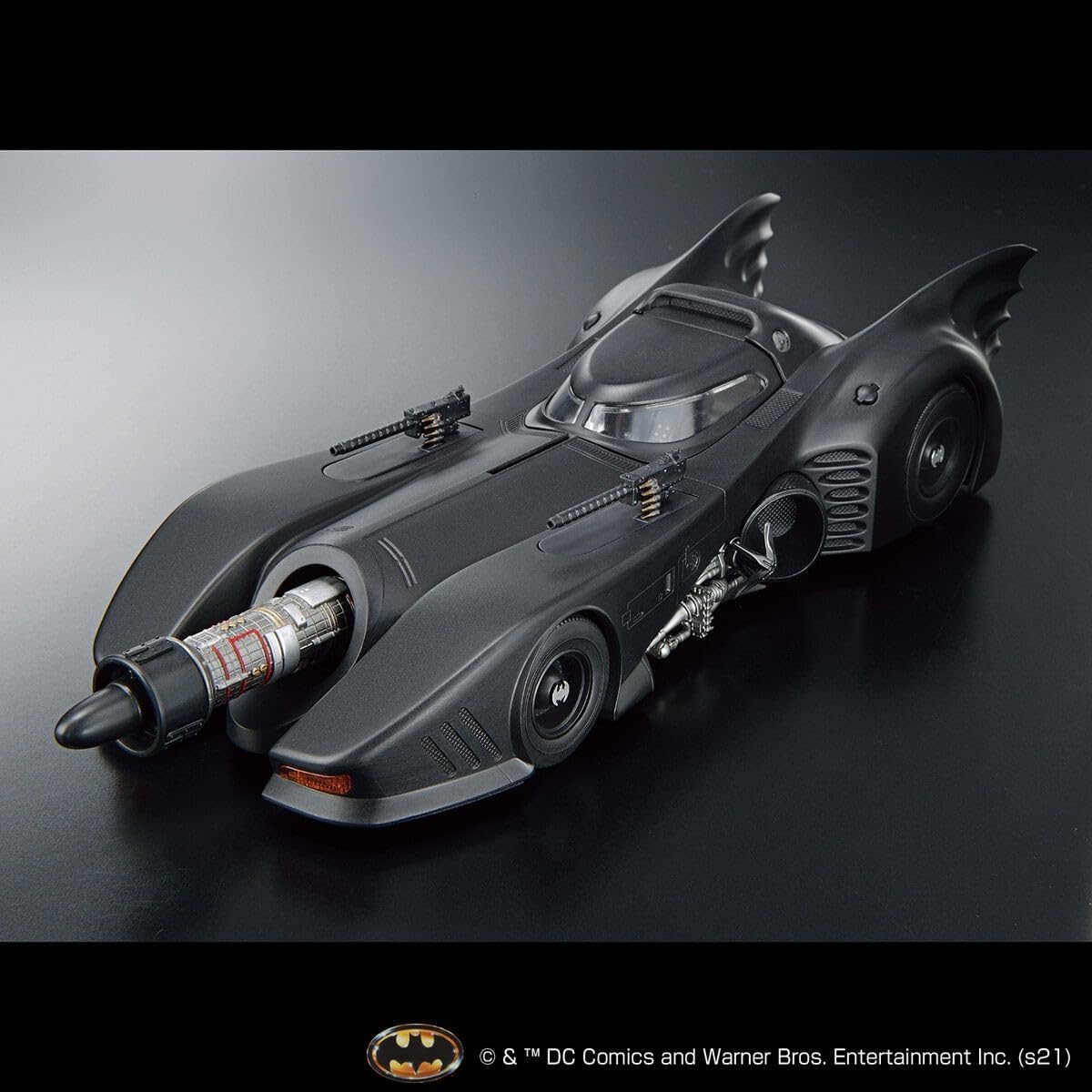 Bandai 1/35 Batmobile (Batman Ver.)
