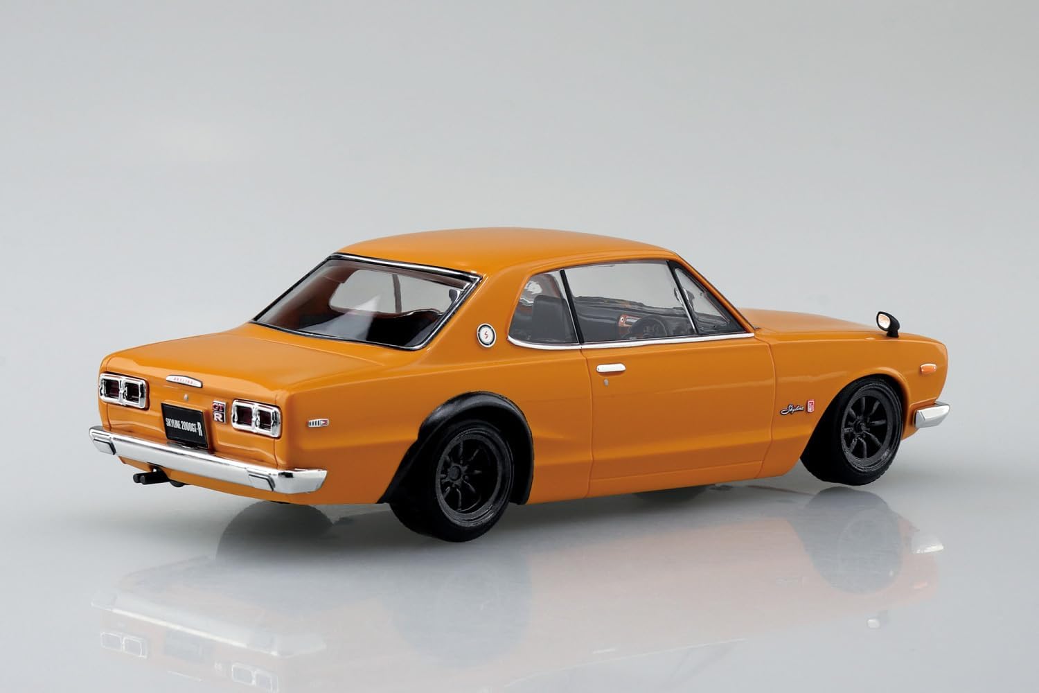 Aoshima 1/32 RakuPla Snap Kit No.16CU-BN Nissan C10 Skyline 2000GT-R Custom Wheel (Brown)