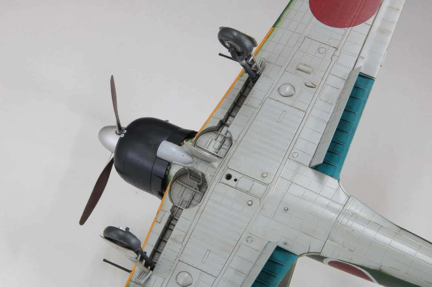 Fine Molds FZ01 1/48 IJN A6M5 Carrier Fighter ZERO Model 52 (Mitsubishi, Mid Prod) - BanzaiHobby