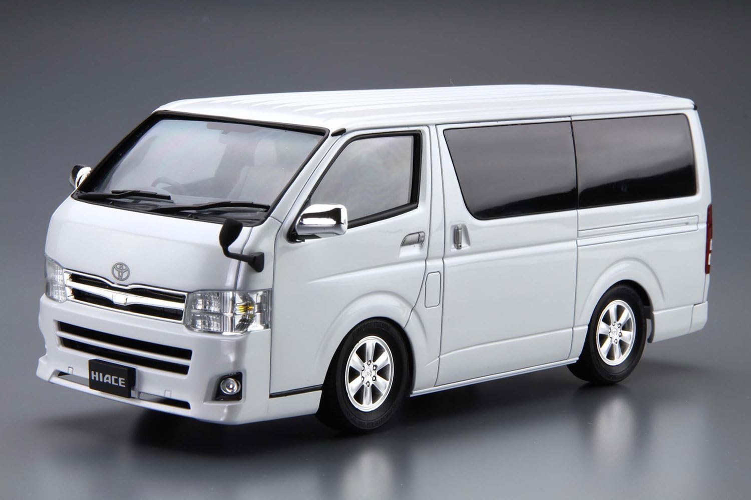 Aoshima 1/24 The Model Car No. 6 Toyota TRH200V Hiace Super GL '10