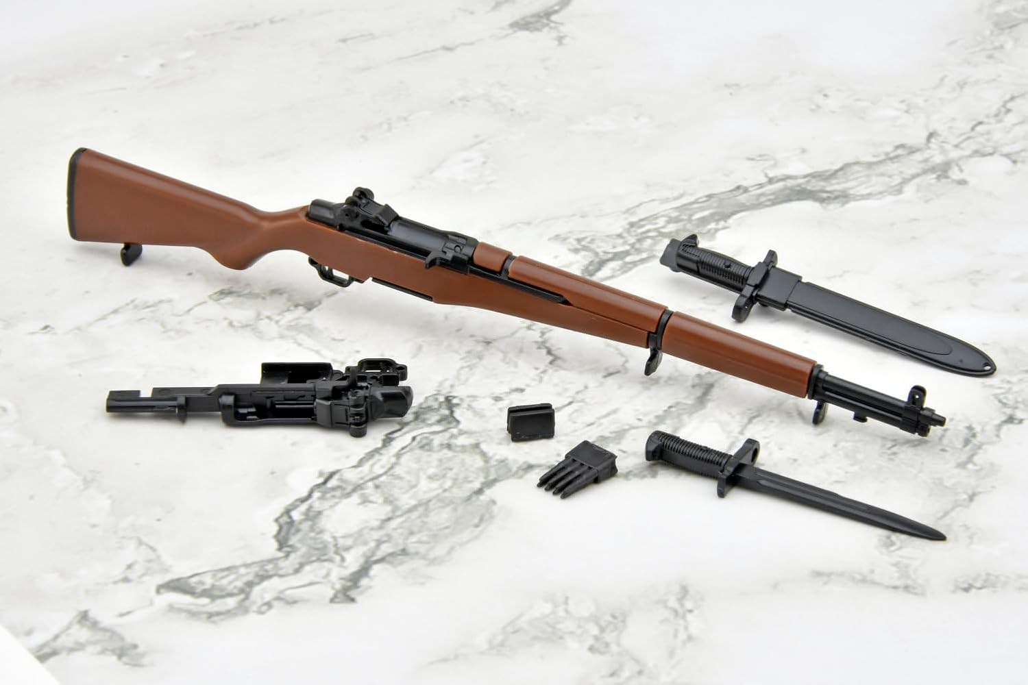 TOMYTEC LA-YS04 1/12 Little Armory Saga of Tanya the Evil Mary M1 Rifle - BanzaiHobby