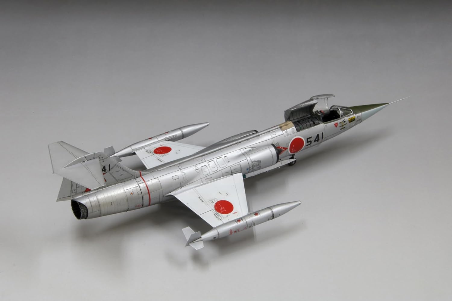 Fine Molds FF07 1/72 Japan Air Self-Defense Force F-104J Fighter Glory