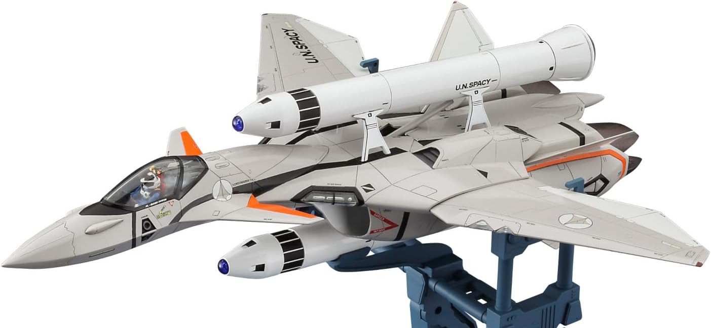 Hasegawa 65891 1/72 Macross Plus VF-11B Thunderbolt w/Rocket Booster - BanzaiHobby