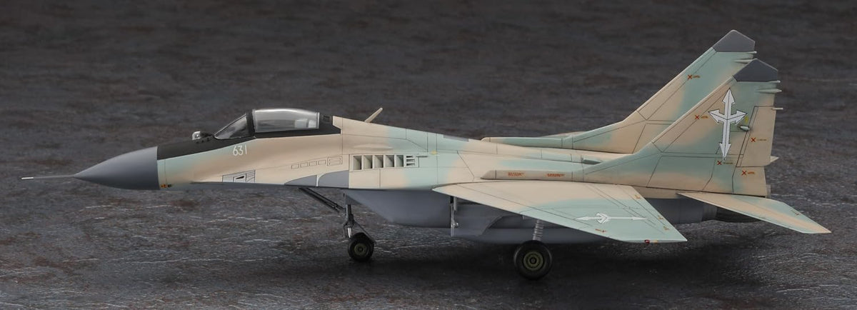 Hasegawa 65912 1/72 Macross Zero MiG-29 - Hasegawa Banzai Hobby