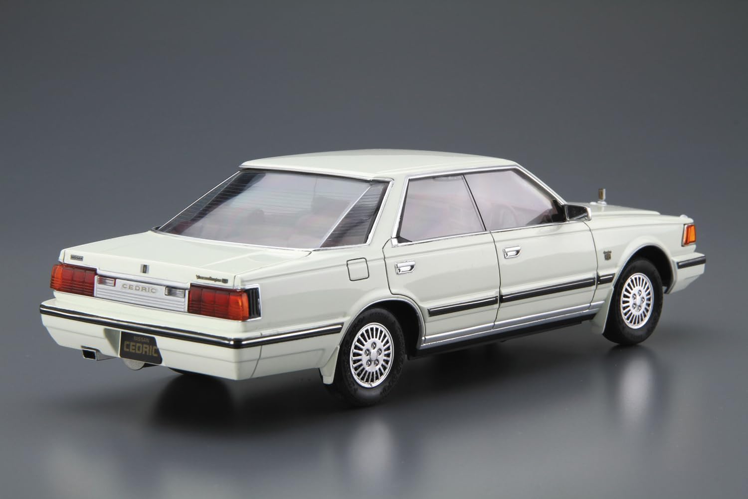 Aoshima 1/24 The Model Car Series No.58 Nissan Y30 Cedric/Gloria 4HT V30E Brougham VIP '83 - BanzaiHobby