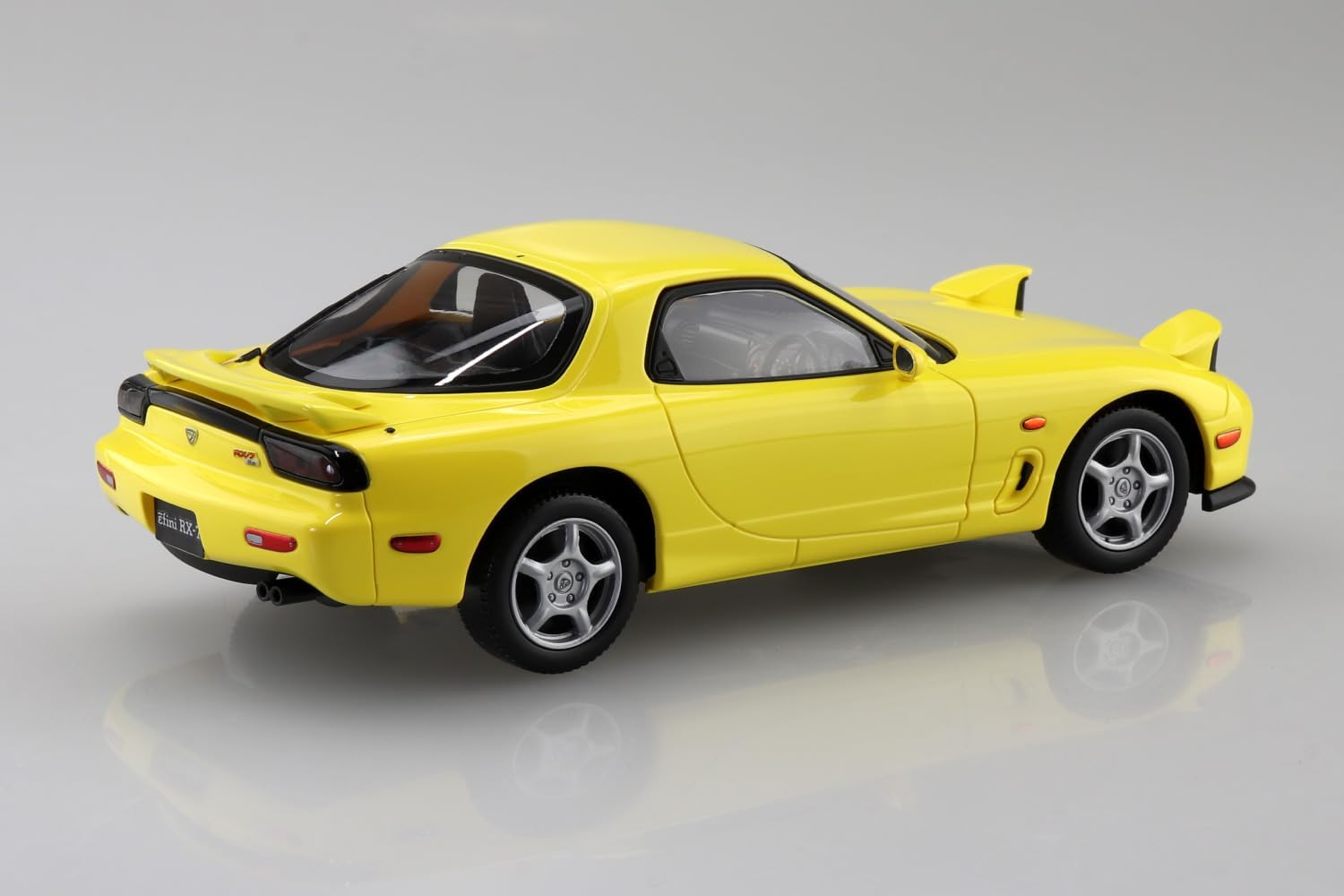 Aoshima 1/32 Raku Plastic Snap Kit No.04-CY Infini FD3S RX-7 Competition Yellow Mica - BanzaiHobby