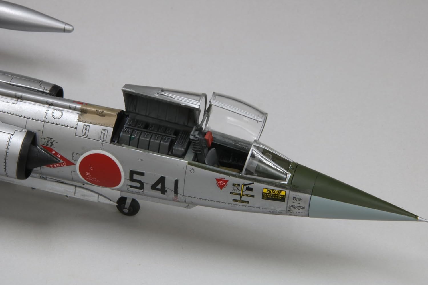 Fine Molds FF07 1/72 Japan Air Self-Defense Force F-104J Fighter Glory