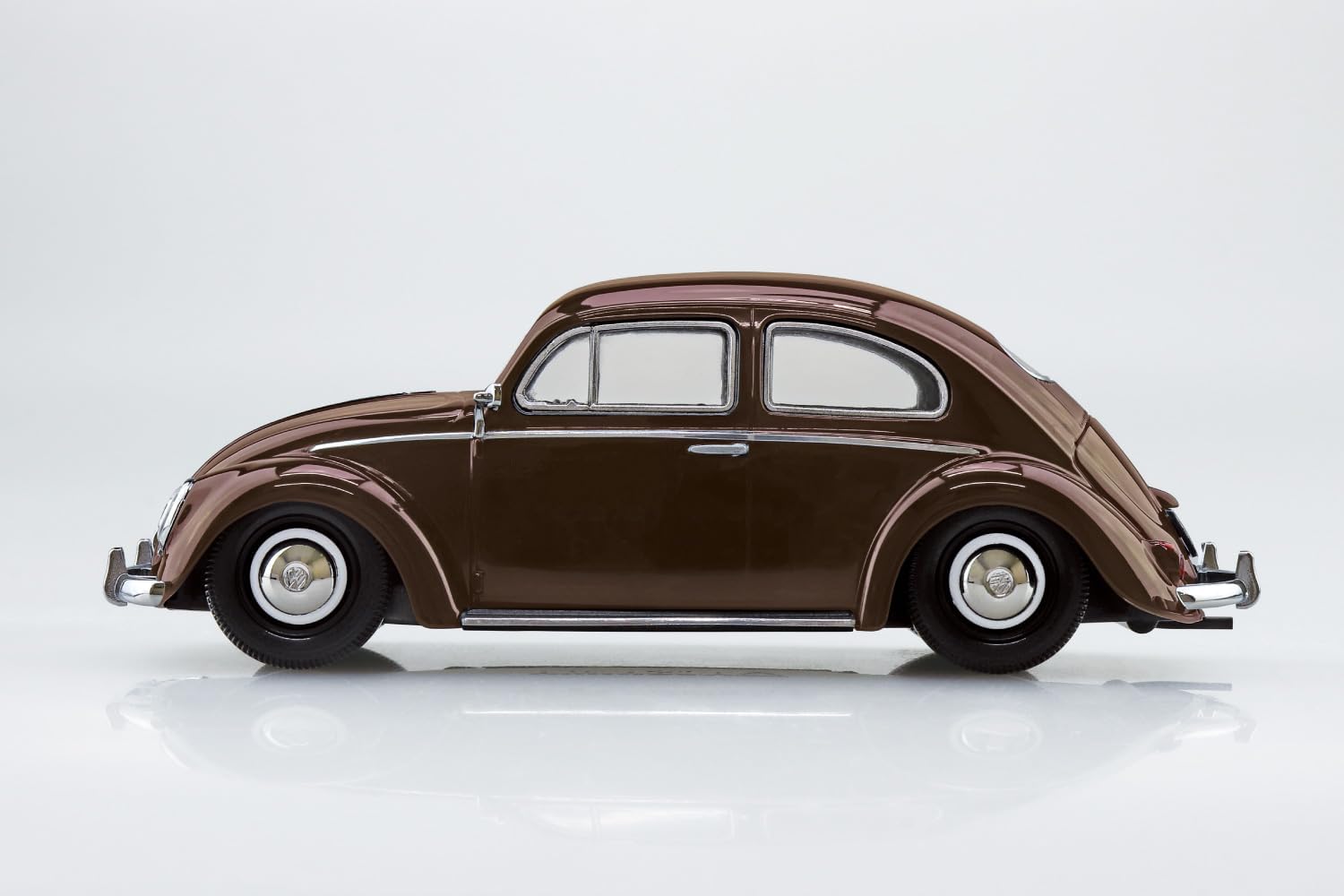 Aoshima 1/32 RakuPla Snap Kit No.20-TB Volkswagen Beetle (Texas Brown)