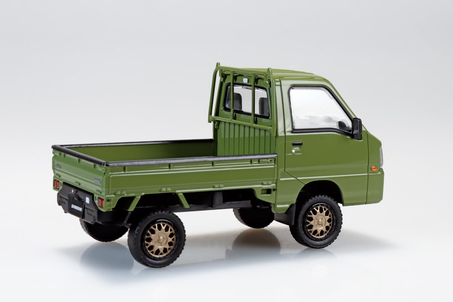 Aoshima 1/32 RakuPla Snap Kit No.05CU-OG Subaru Sambar Truck Custom Wheels Olive Green - BanzaiHobby