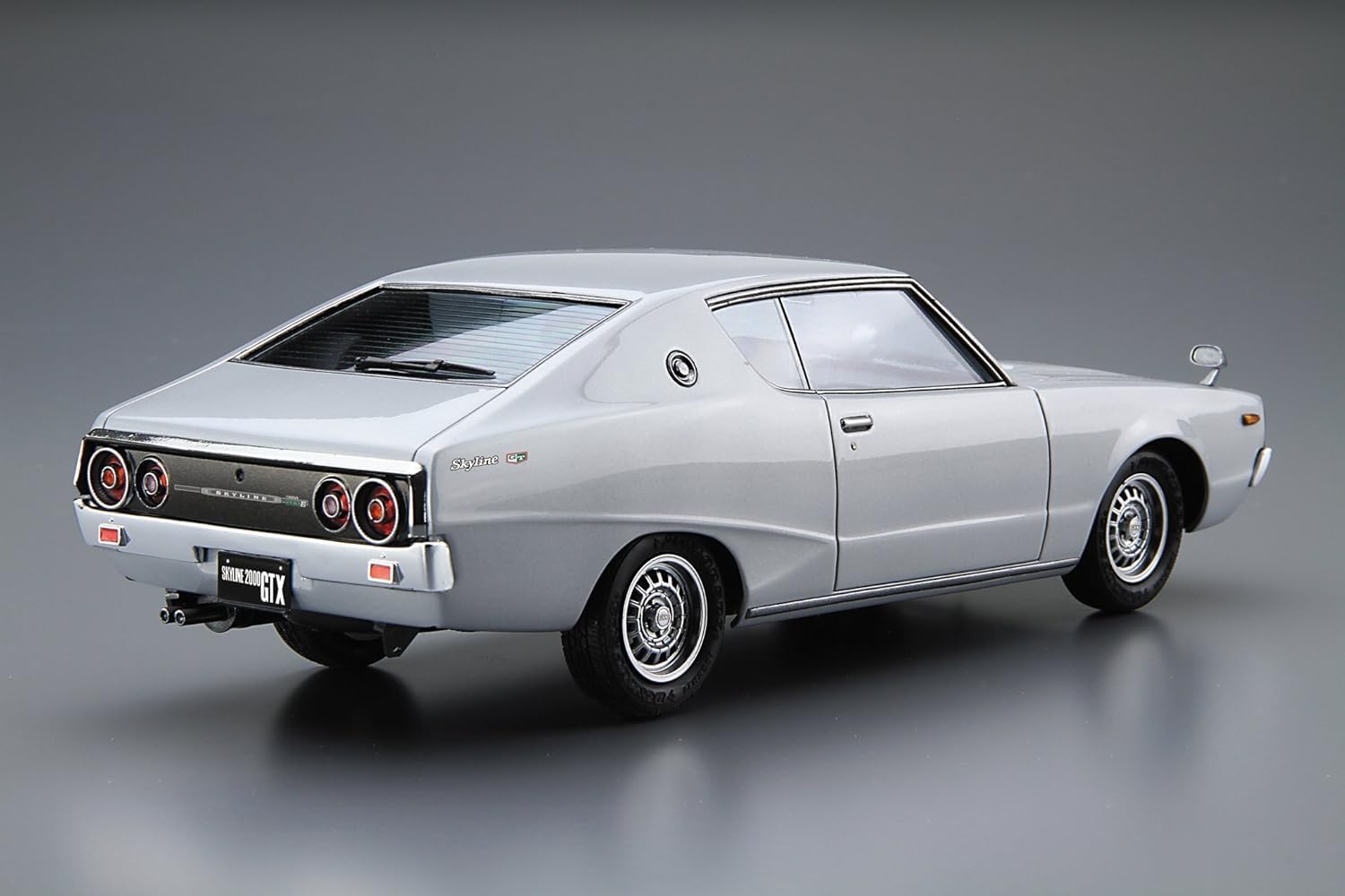 Aoshima 1/24 The Model Car No. 51 Nissan GC111 Skyline HT2000GTX-E・S '76 - BanzaiHobby