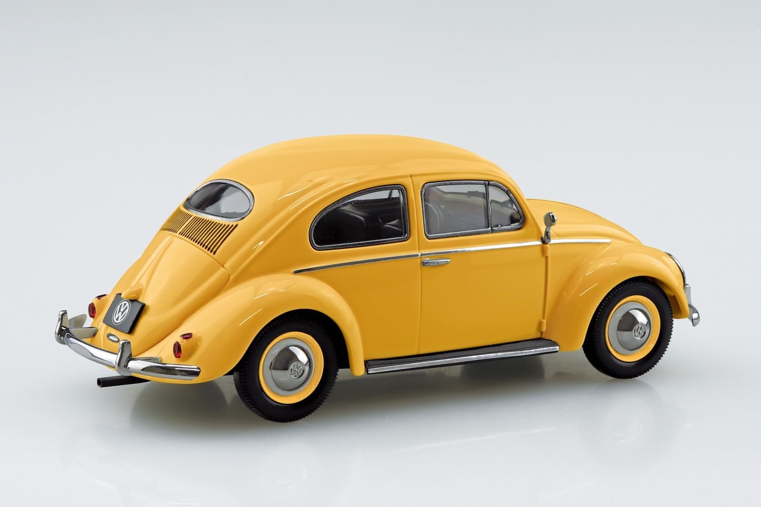 Aoshima 1/32 RakuPla Snap Kit No.20-PY Volkswagen Beetle (Postal Yellow)