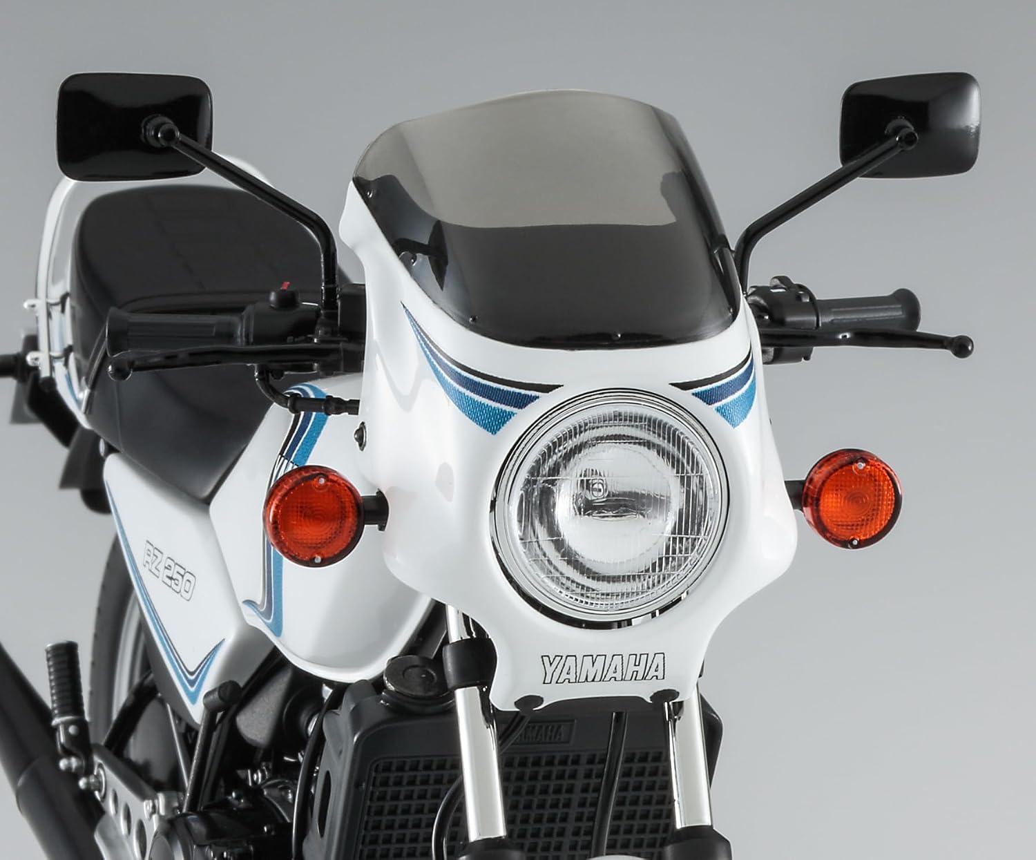 Hasegawa 21758 1/12 Yamaha RZ250 (4L3) w/Cowl (1982)