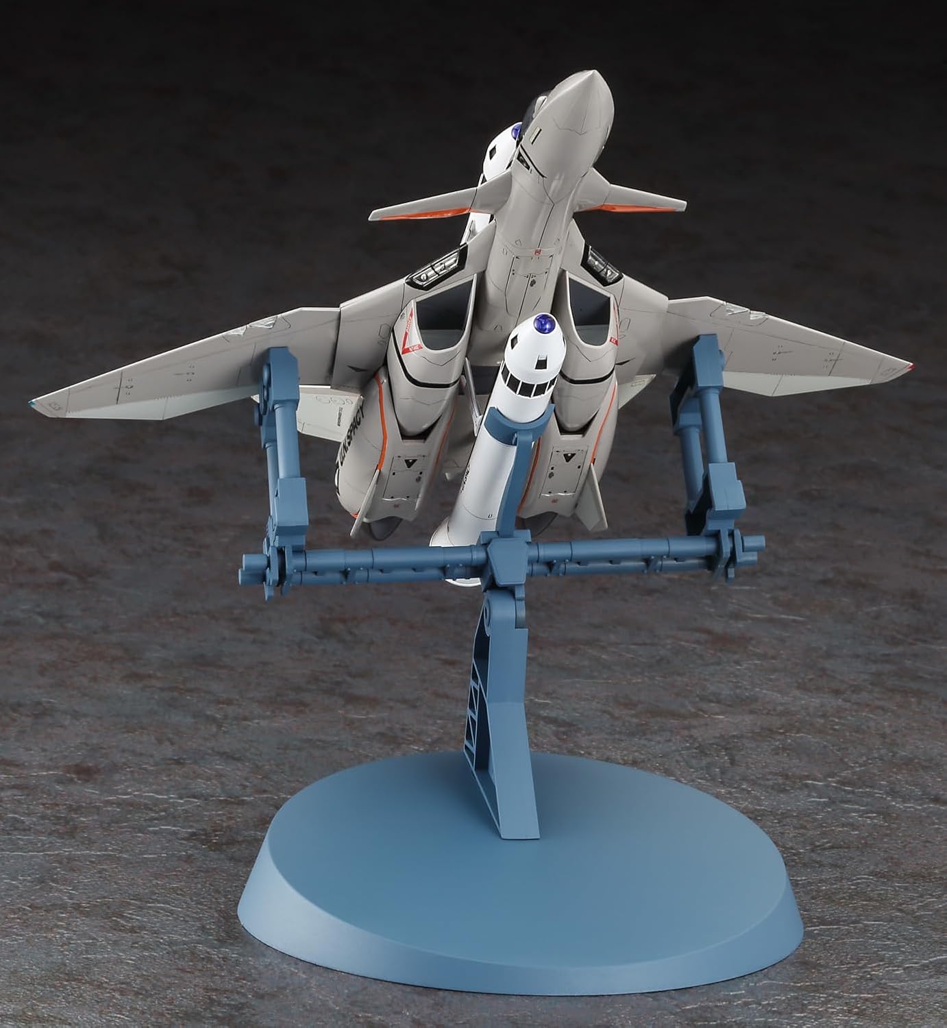 Hasegawa 65891 1/72 Macross Plus VF-11B Thunderbolt w/Rocket Booster - BanzaiHobby