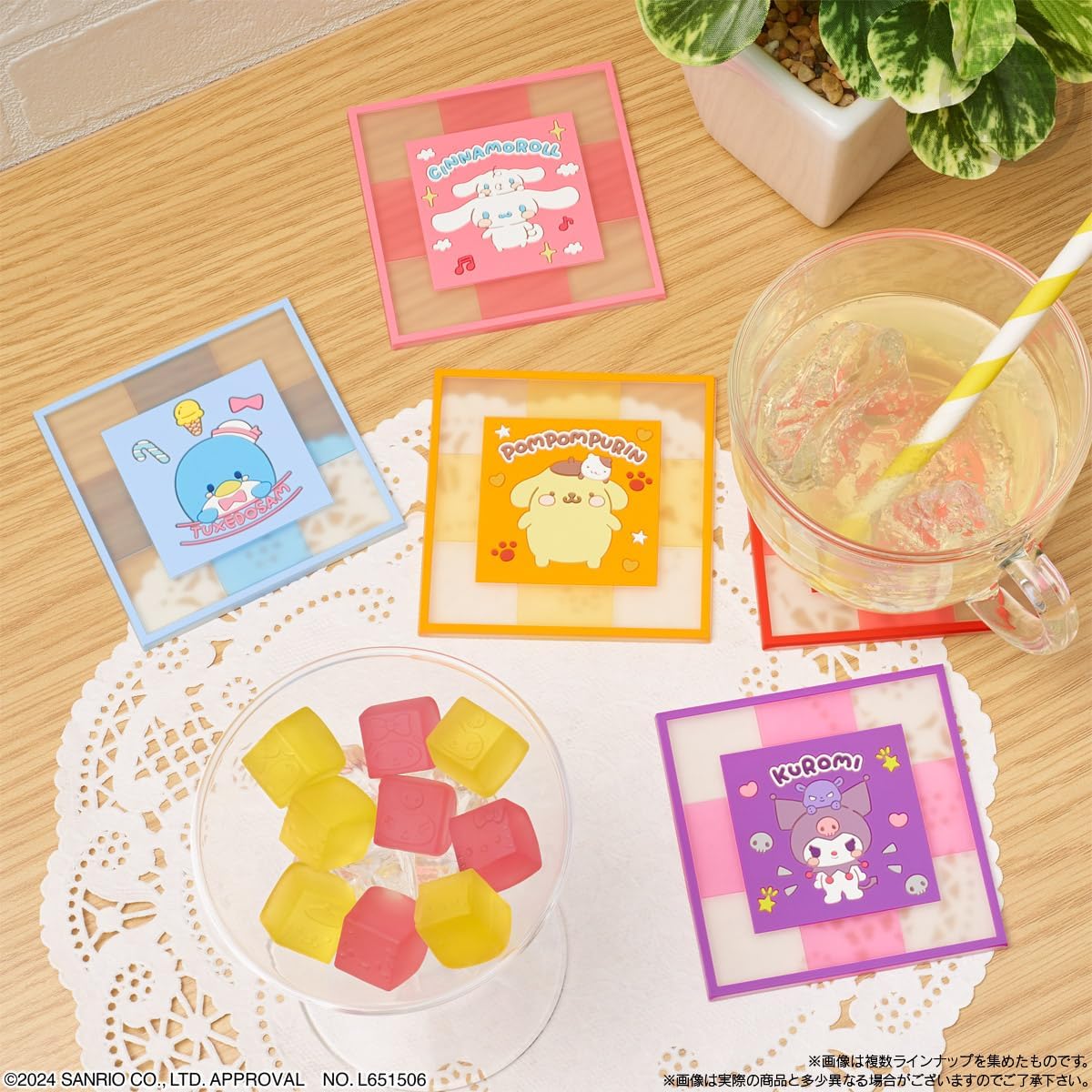 Bandai Sanrio Characters CLEARSQUARE Gummy & Coaster (1Box 12pcs) - BanzaiHobby