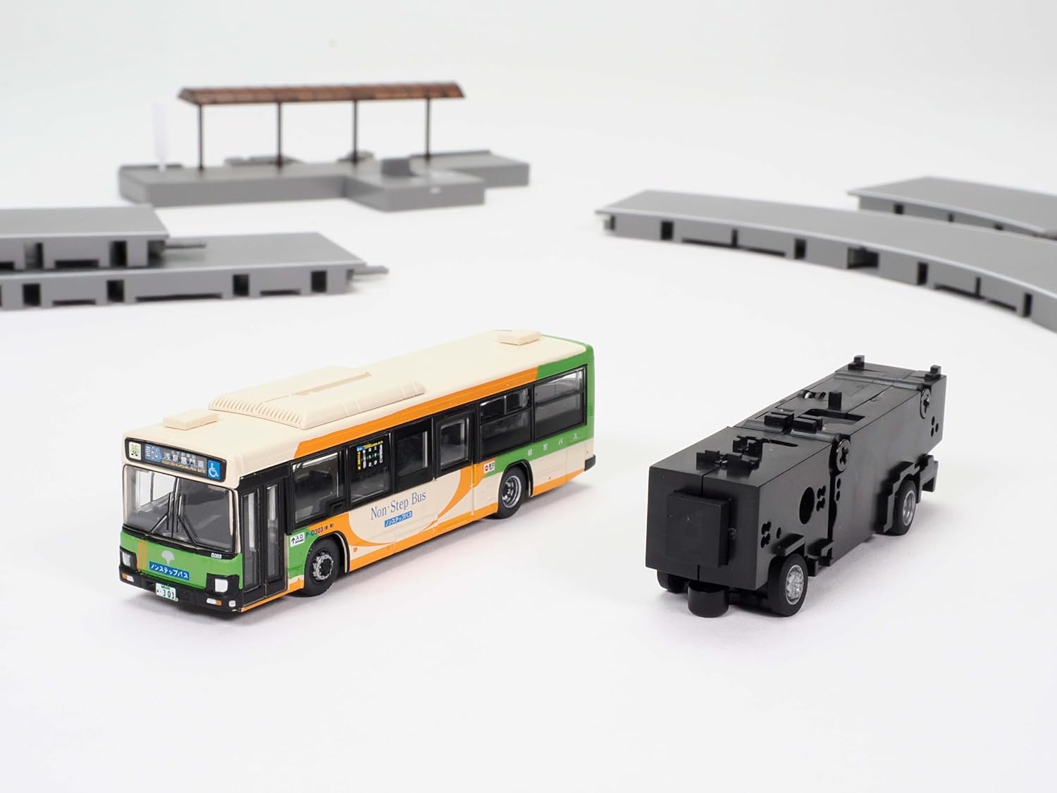 TOMYTEC The Bus Collection The Moving Bus System Basic Set A4 Isuzu Erga (Tokyo Metropolitan Bureau of Transportation Specification) - BanzaiHobby