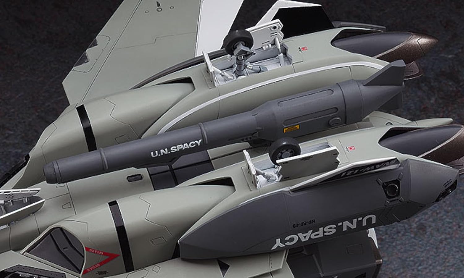 Hasegawa 65822 1/72 Macross 7 VE-11 Thunderseeker SVAW-121 Night Stalkers - BanzaiHobby