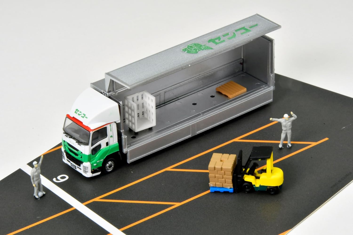 TOMYTEC - Colección de camiones - Sitio logístico - Wing Van Set F Senko - BanzaiHobby