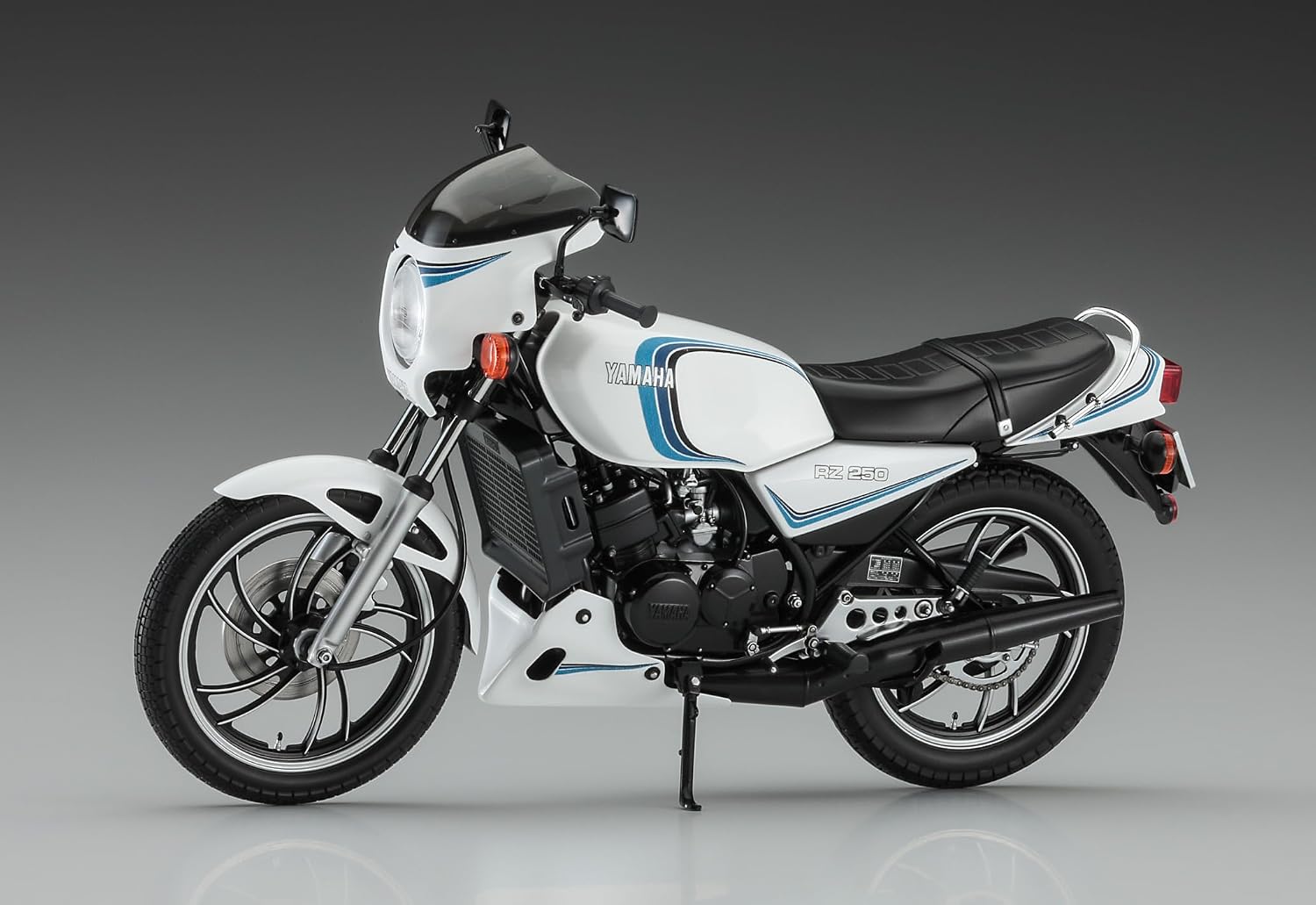 Hasegawa 21758 1/12 Yamaha RZ250 (4L3) w/Cowl (1982)