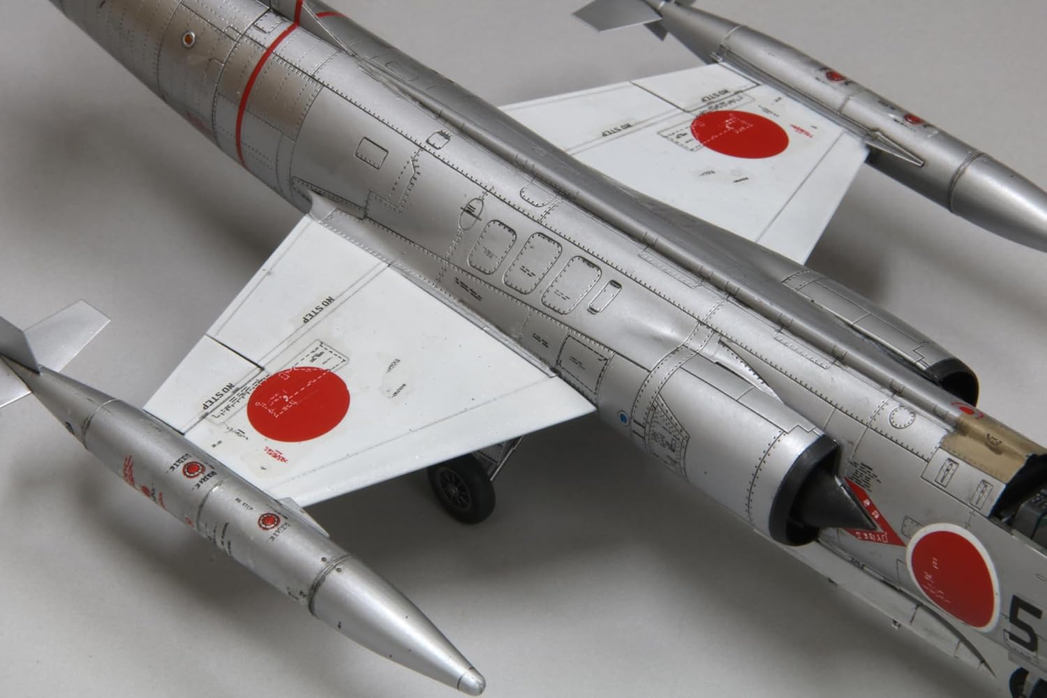 Fine Molds FF07 1/72 Japan Air Self-Defense Force F-104J Fighter Glory