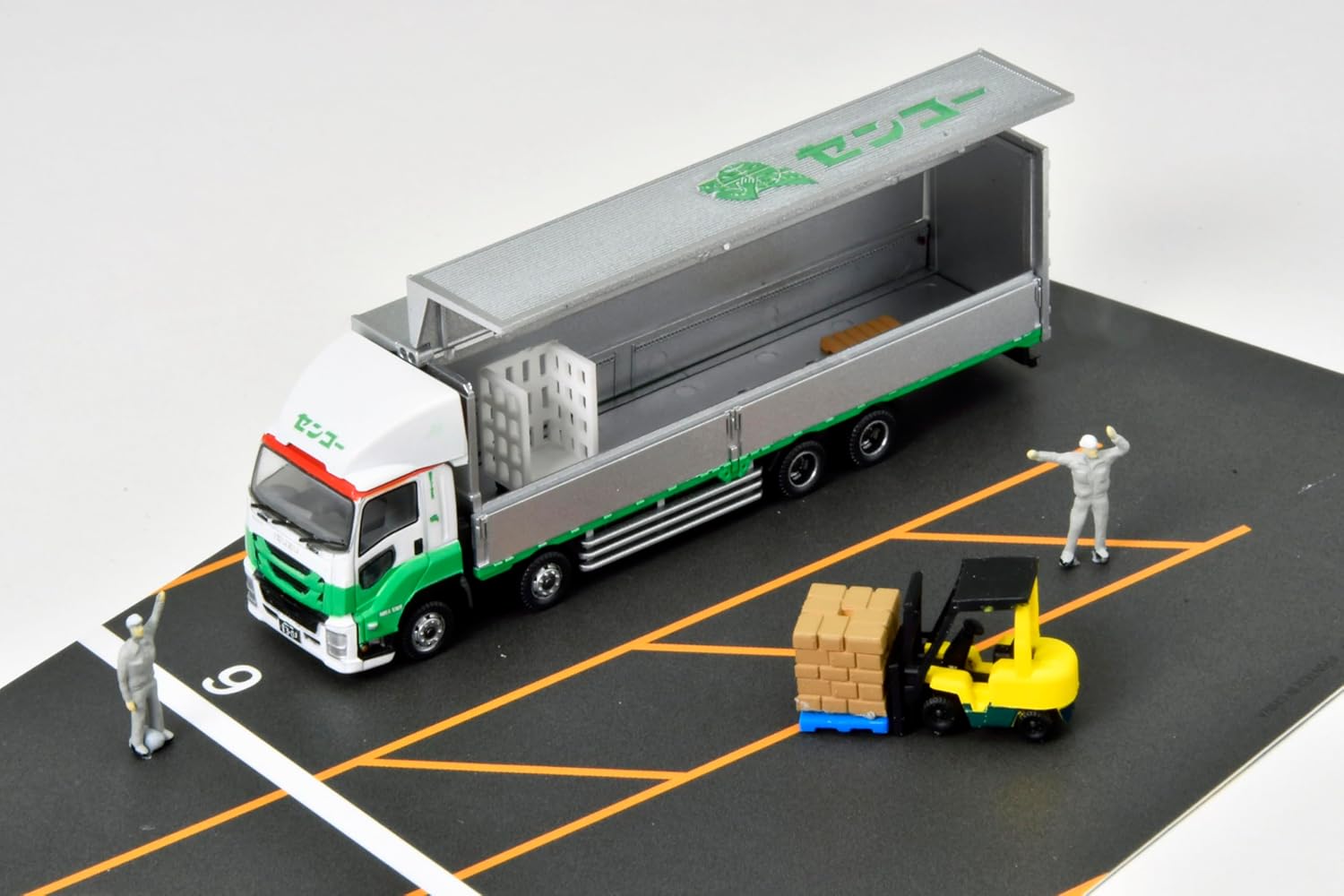 TOMYTEC - Colección de camiones - Sitio logístico - Wing Van Set F Senko - BanzaiHobby