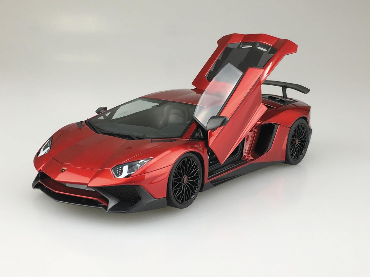 Aoshima 1/24 The Supercar No. 11 '15 Lamborghini Aventador SV