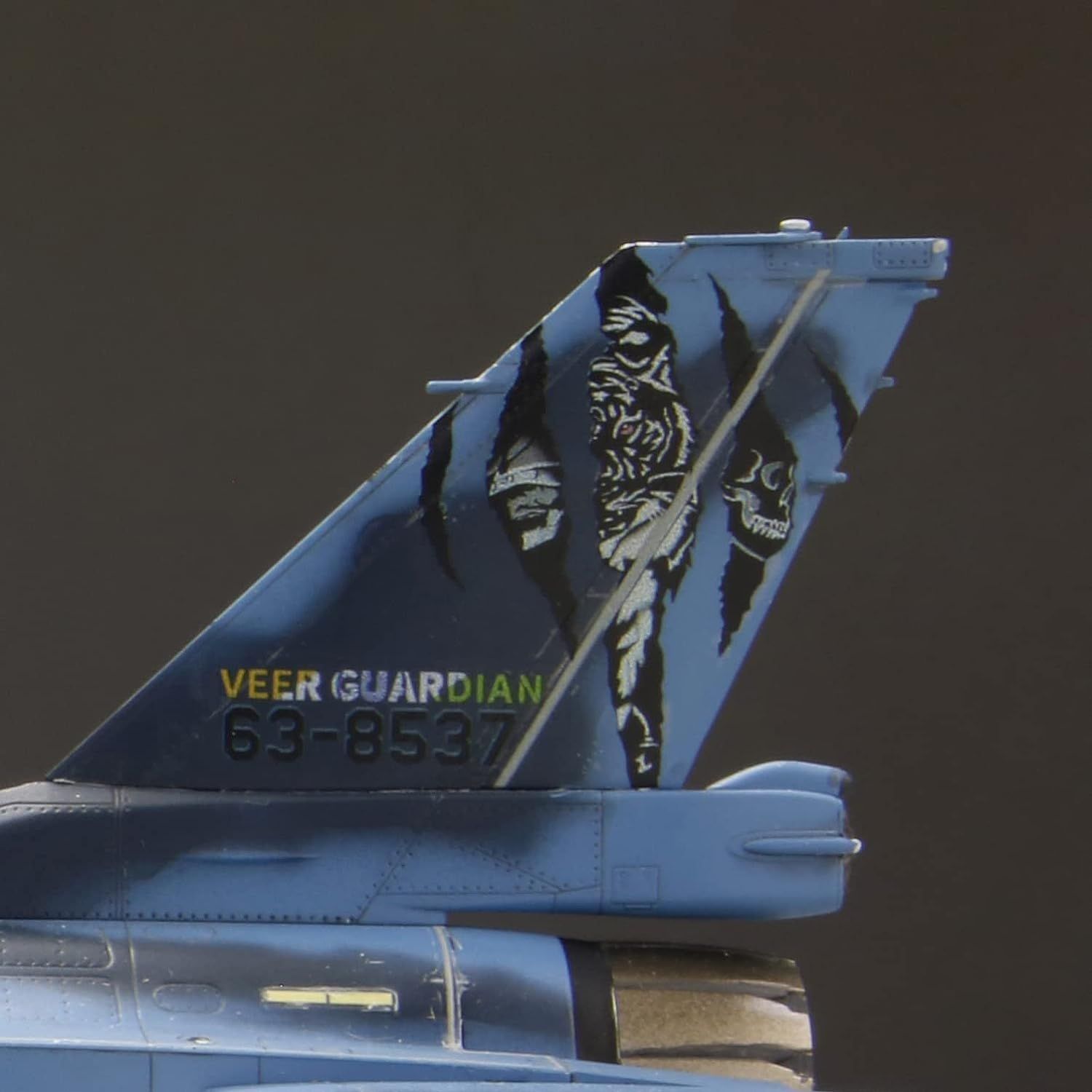 Fine Molds 72848 1/72 Air Self-Defense Force F-2A Fighter Airplane Via Guardian 23 - BanzaiHobby