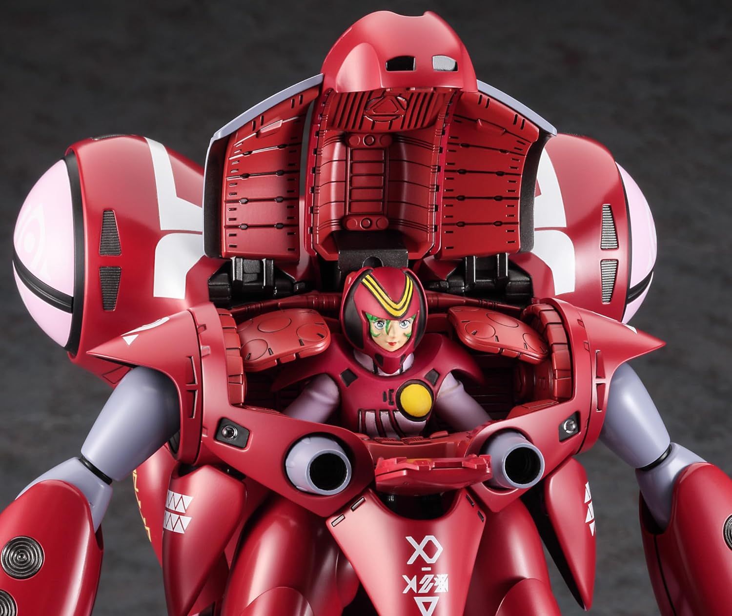 Hasegawa Macross M32 1/72 Scale Quadran Law 'Miria' (Movie Version) - BanzaiHobby