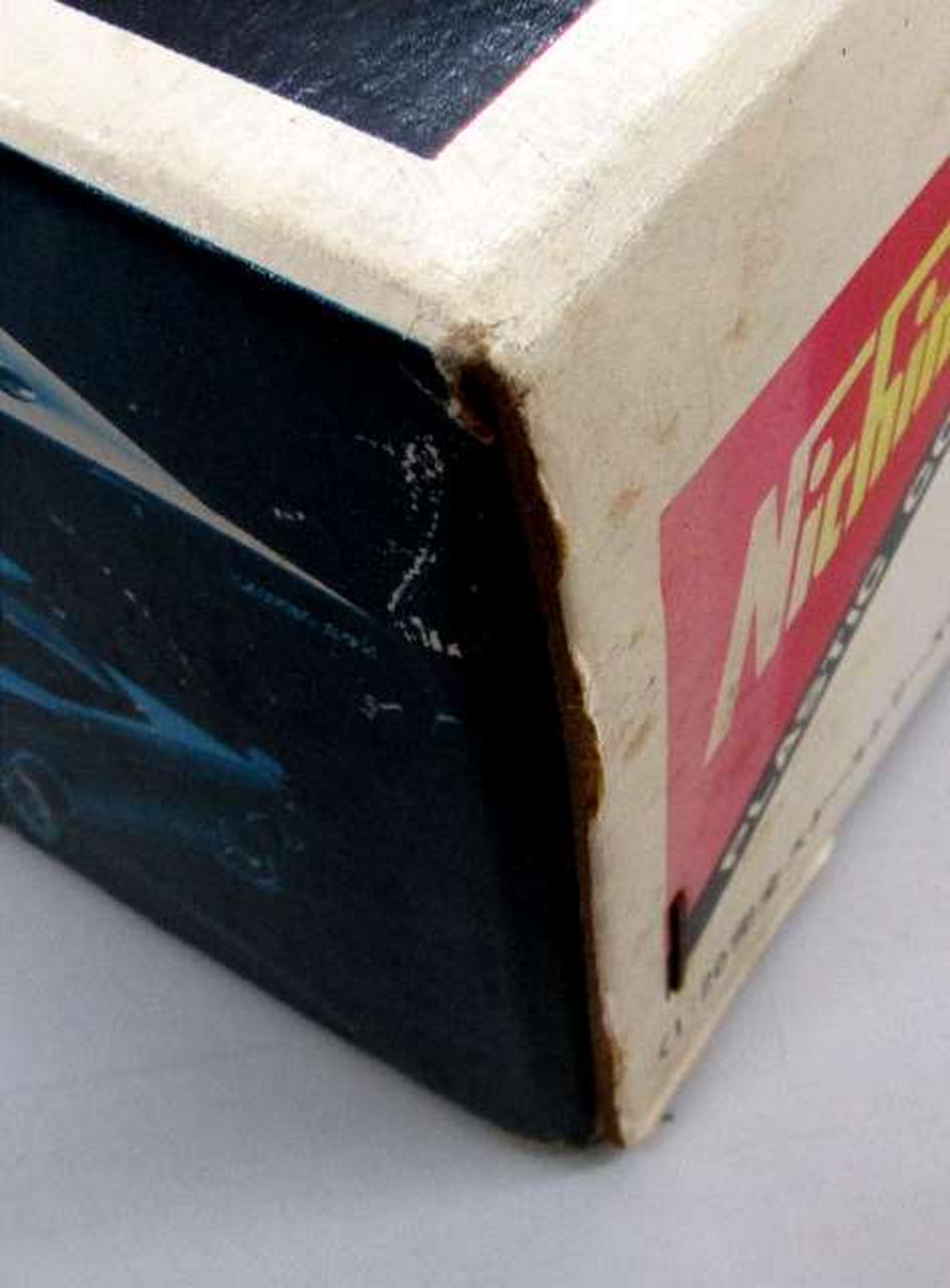 Nichimo 1/20 Nissan Laurel Hardtop 2000 SGX Motorized Kit [MC-2010] - Banzai Thrifting | BanzaiHobby