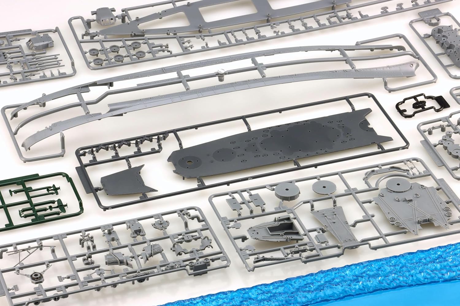 Fujimi WN-1EX-2 1/700 Wave Series Snap Fit No. 1 EX-2 IJN Battleship Yamato Operation Ten-Go/1945 Special Edition