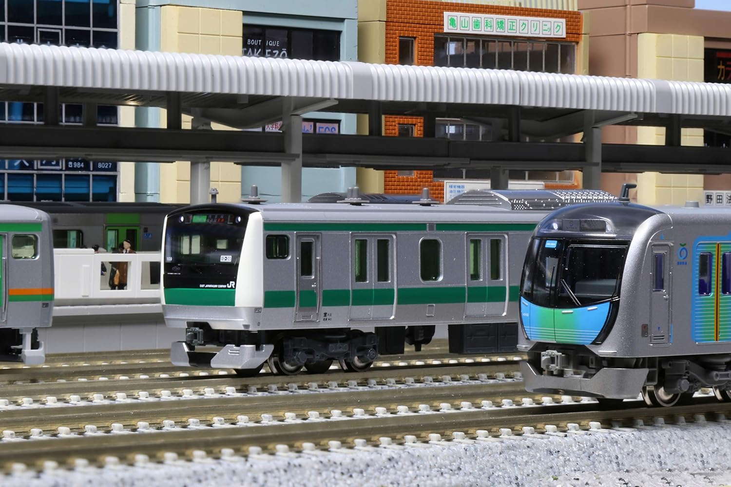 KATO 10-2109 E233 7000 Series Saikyo Line 4 Cars Basic Set