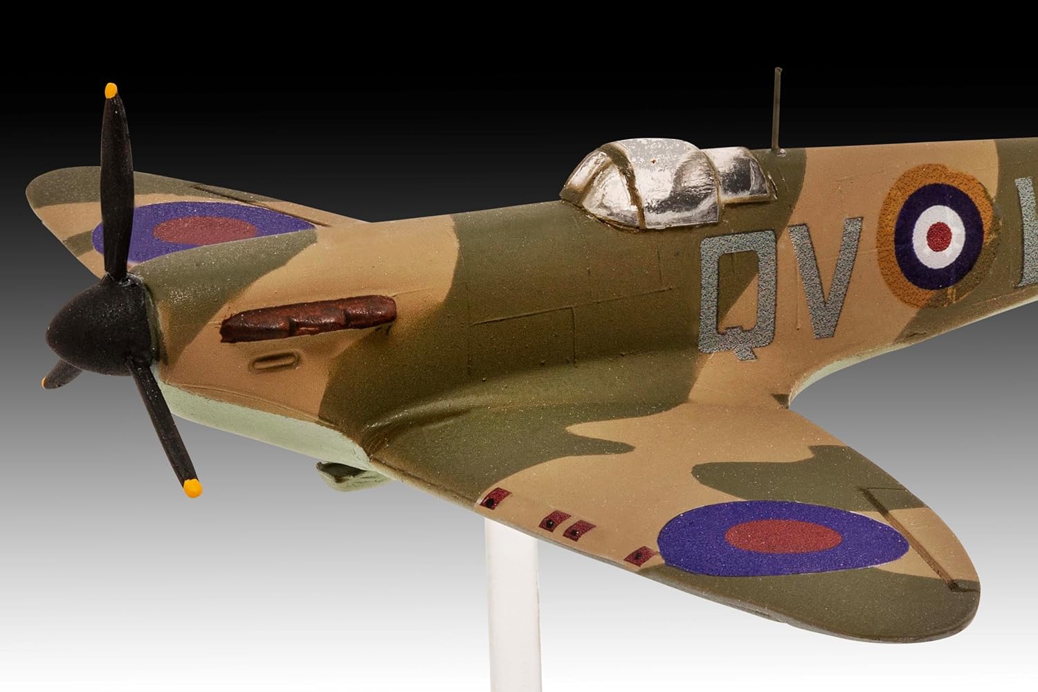 Hasegawa 03771 1/144 Supermarine Spitfire Mk.Ia & Hurricane Mk.I - Hasegawa Banzai Hobby