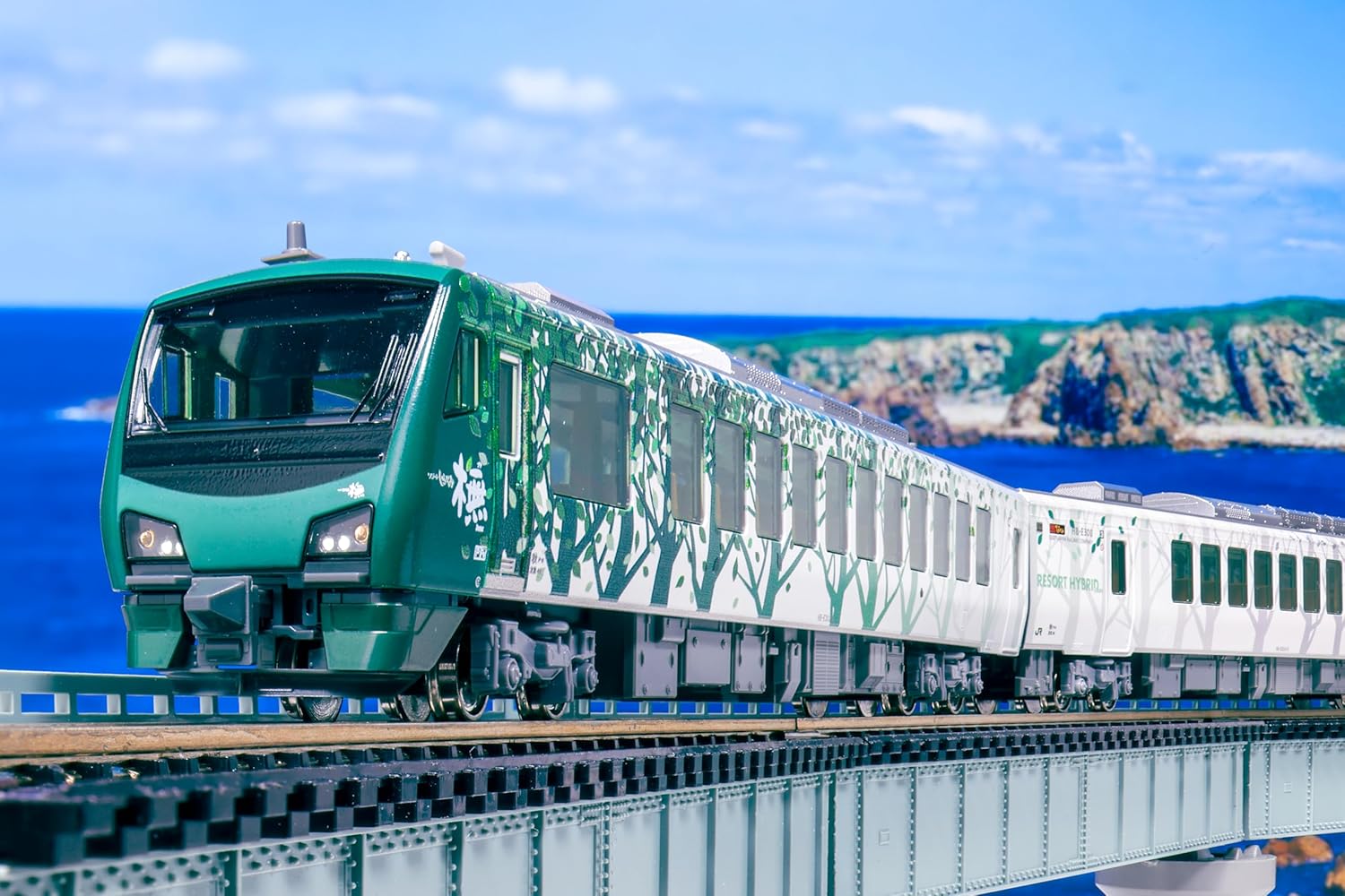 KATO 10-2073 N Gauge HB-E300 Series Resort Shirakami (Aoike Formation) 4 Cars Set