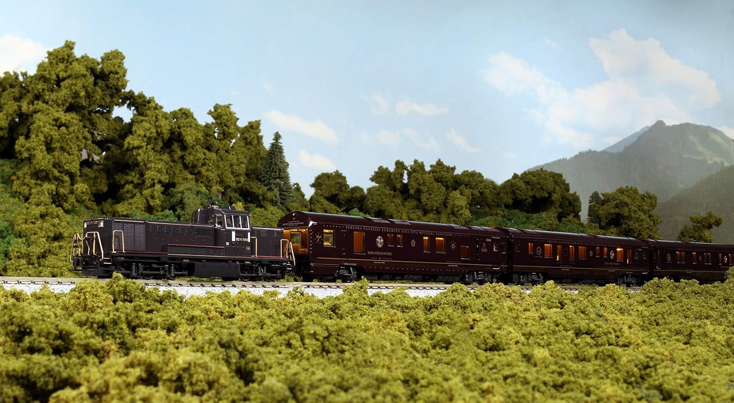 KATO 7011-4 N-Gauge DE10 JR Kyushu Specification - Kato - Precision Railroad Model Banzai Hobby