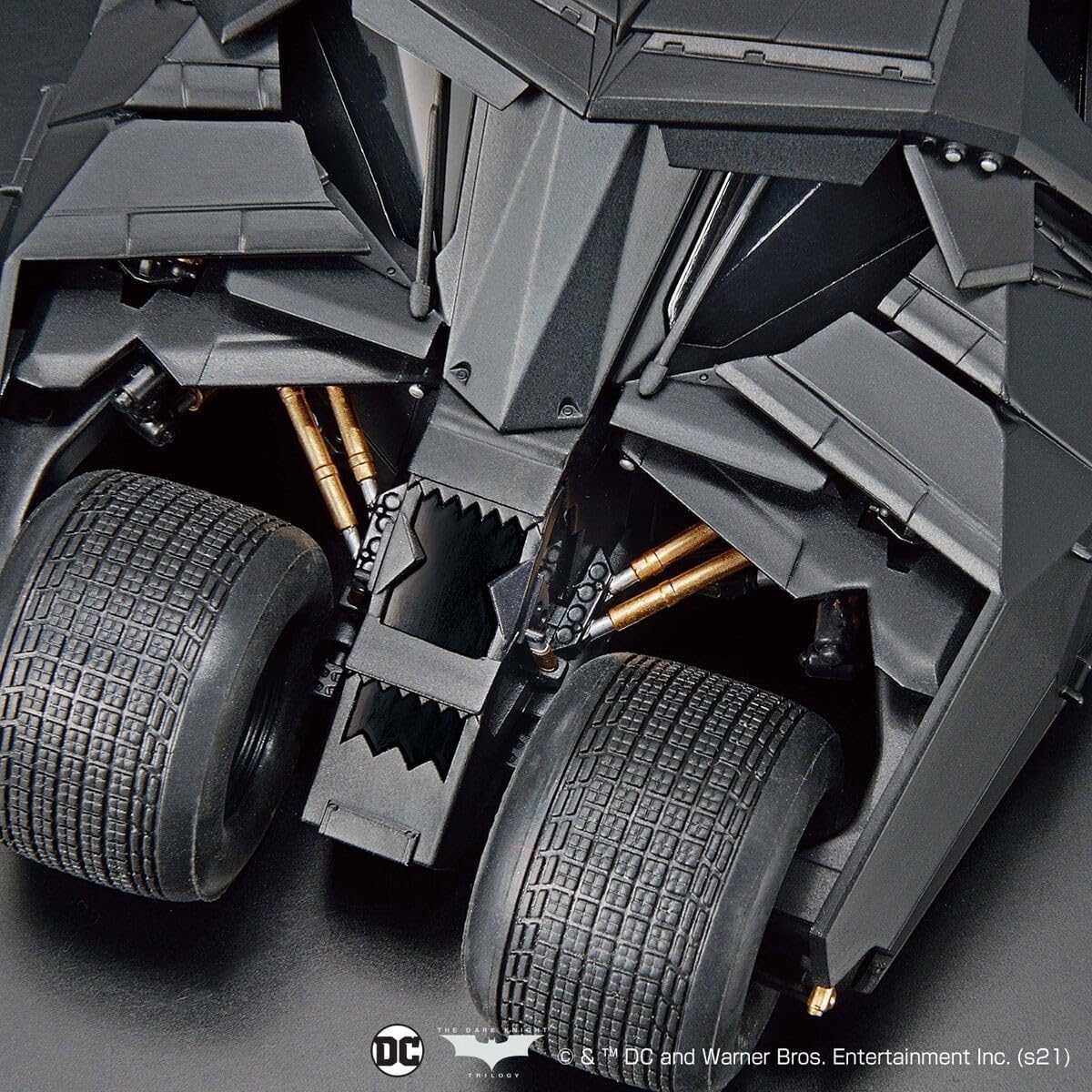 Bandai 1/35 Batmobile (Batman Begins Ver.)