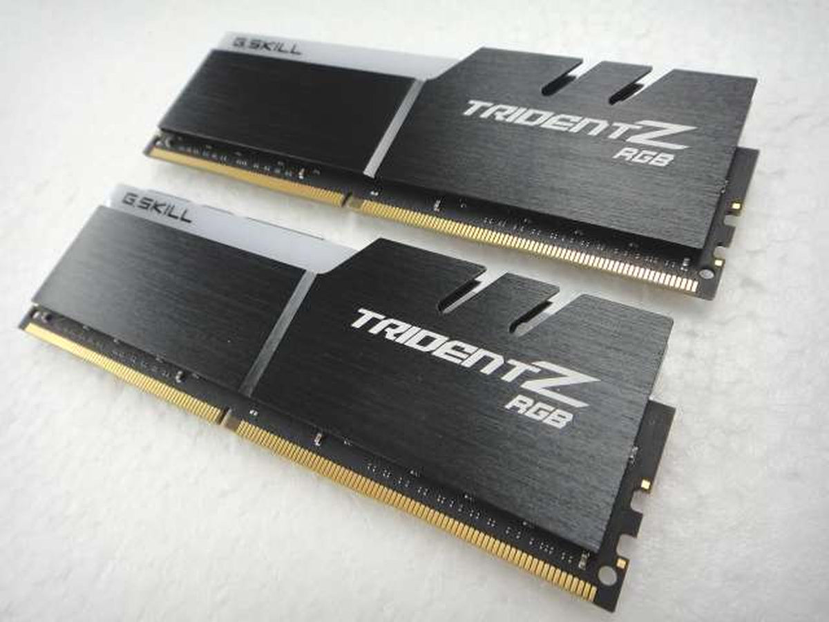 G.SKILL DDR4 Desktop Memory 16GB×2 Total 32GB F4-3200C16D-32GTZR