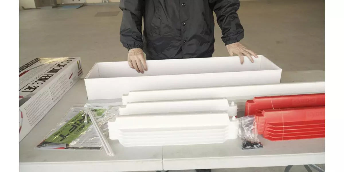 Kyosho 87131 RC Circuit Fence Set - BanzaiHobby