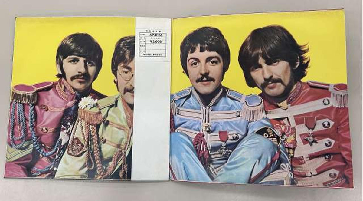 APPLE [Red Disc] Sgt. Pepper's Lonely Hearts Club Ba AP-8613