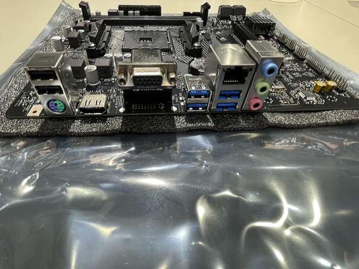 ASROCK AMD-compatible motherboard A520M-HVS