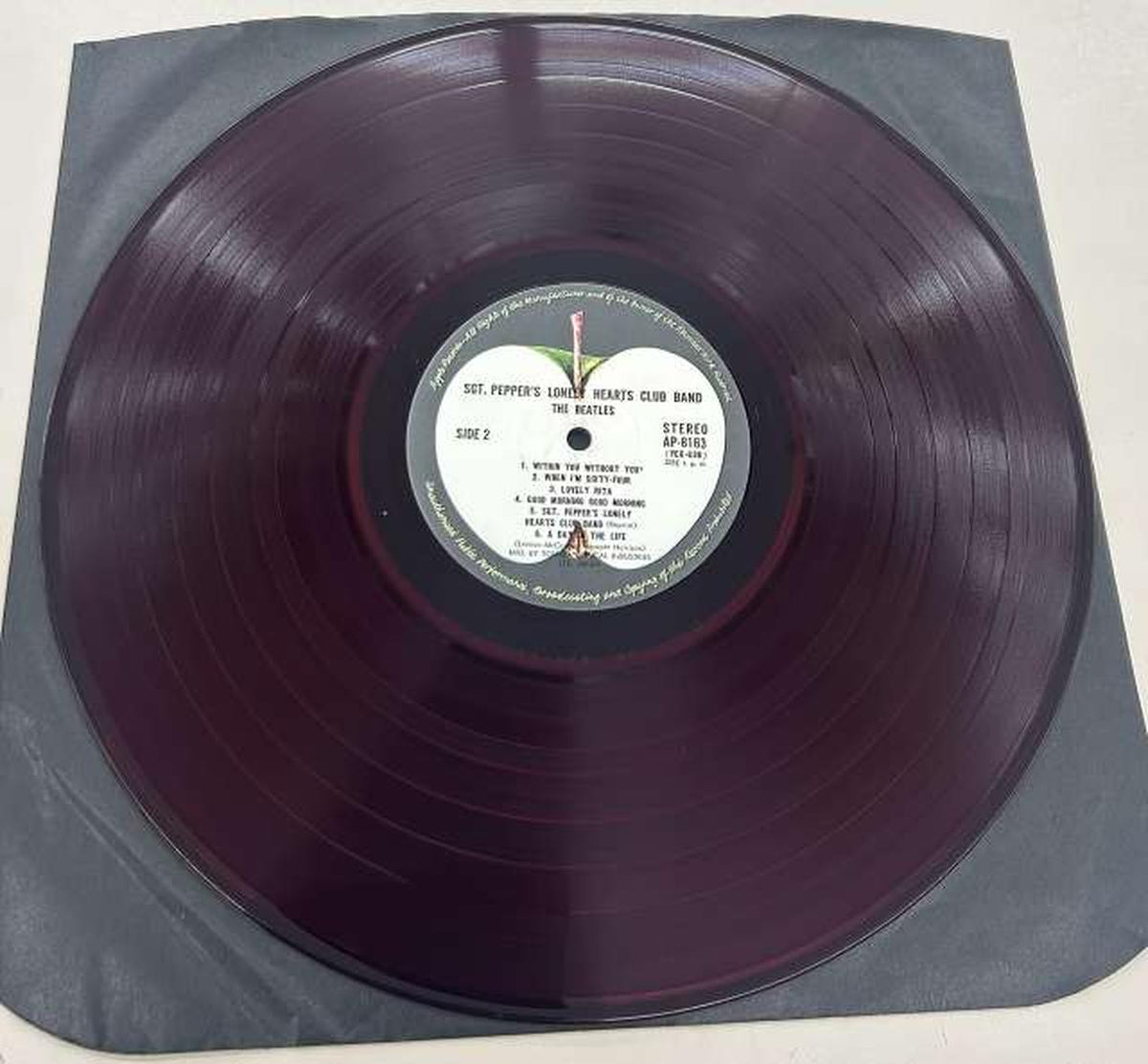 APPLE [Red Disc] Sgt. Pepper's Lonely Hearts Club Ba AP-8613