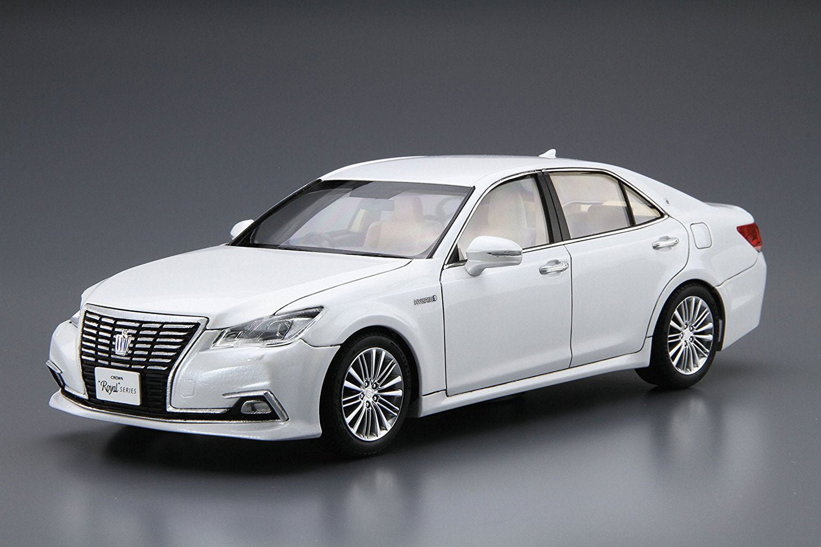 Aoshima Toyota GRS210/AWS210 Crown Royal Saloon G'15 - BanzaiHobby