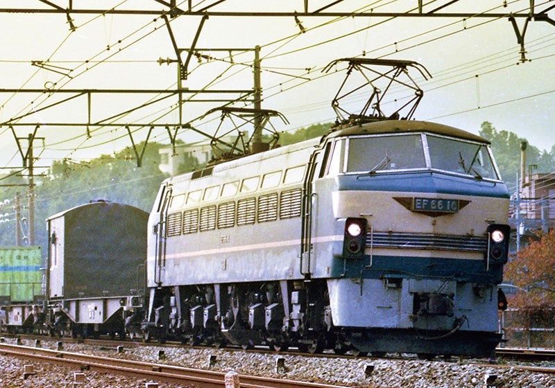 Aoshima Electric Locomotive Type EF66 Early Type - BanzaiHobby