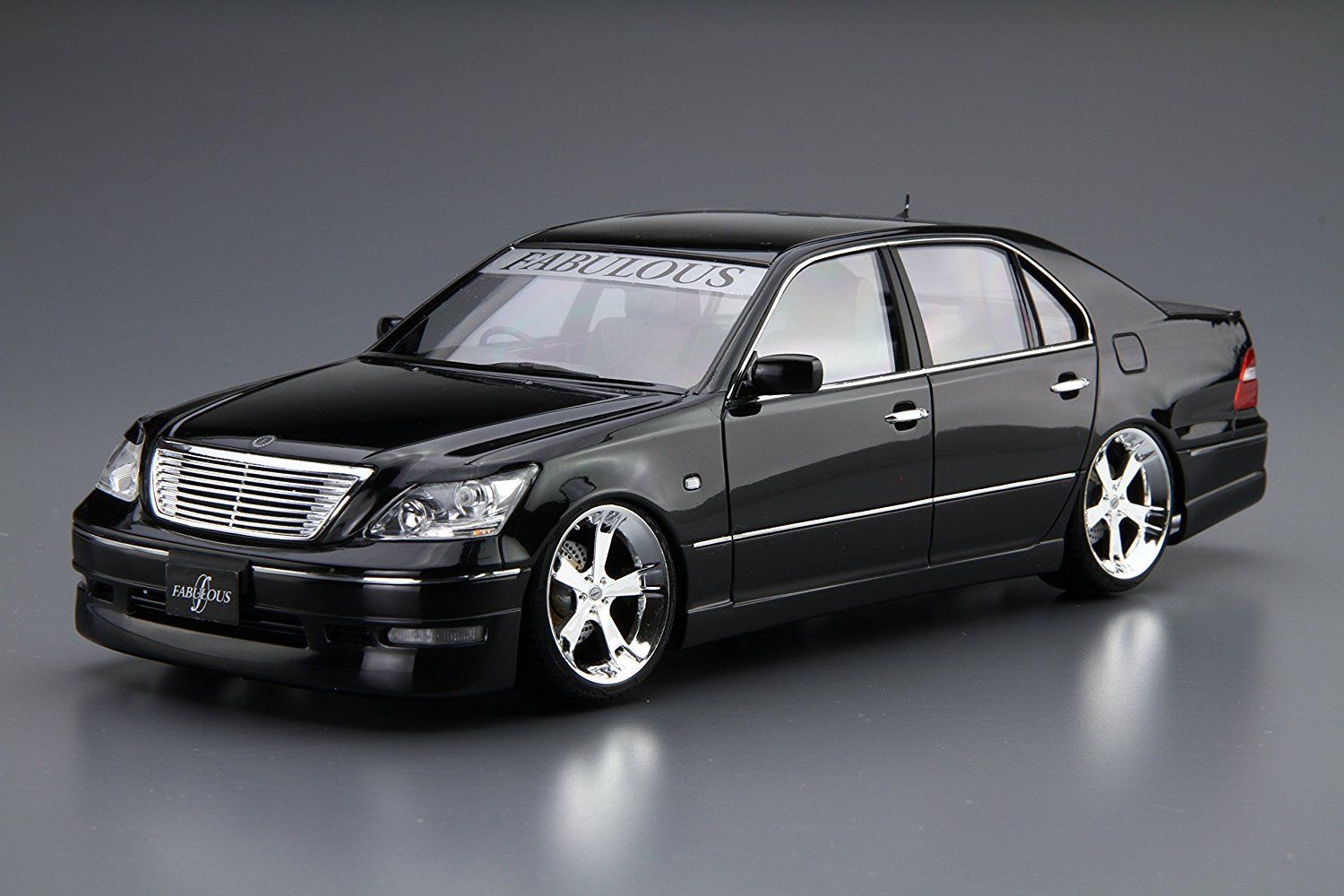 Aoshima Fabless UCF31 Celsior '03 (Toyota) - BanzaiHobby
