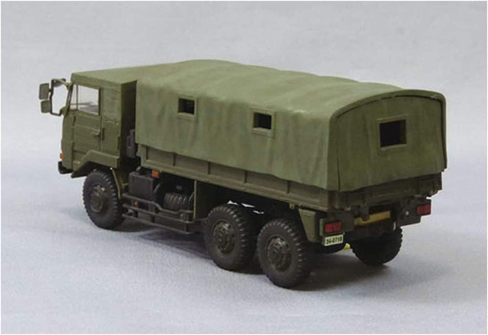 Aoshima Japan Ground Defence Force 3.5T Truck - BanzaiHobby