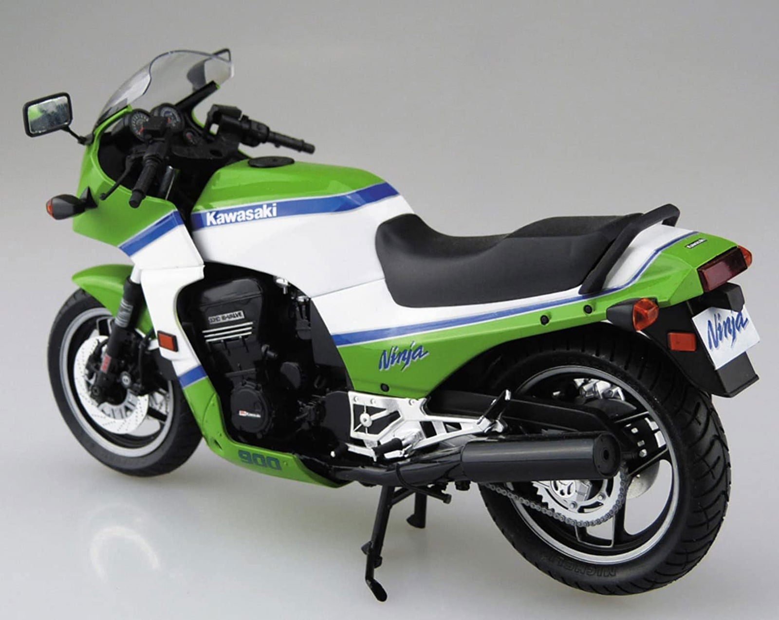 Aoshima Kawasaki ZX900A GPZ900R Ninja `85 - BanzaiHobby