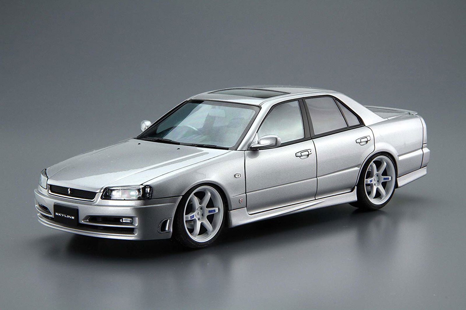 Aoshima Nissan BNR34 Skyline 25GT Turbo `01 Custom Wheel - BanzaiHobby