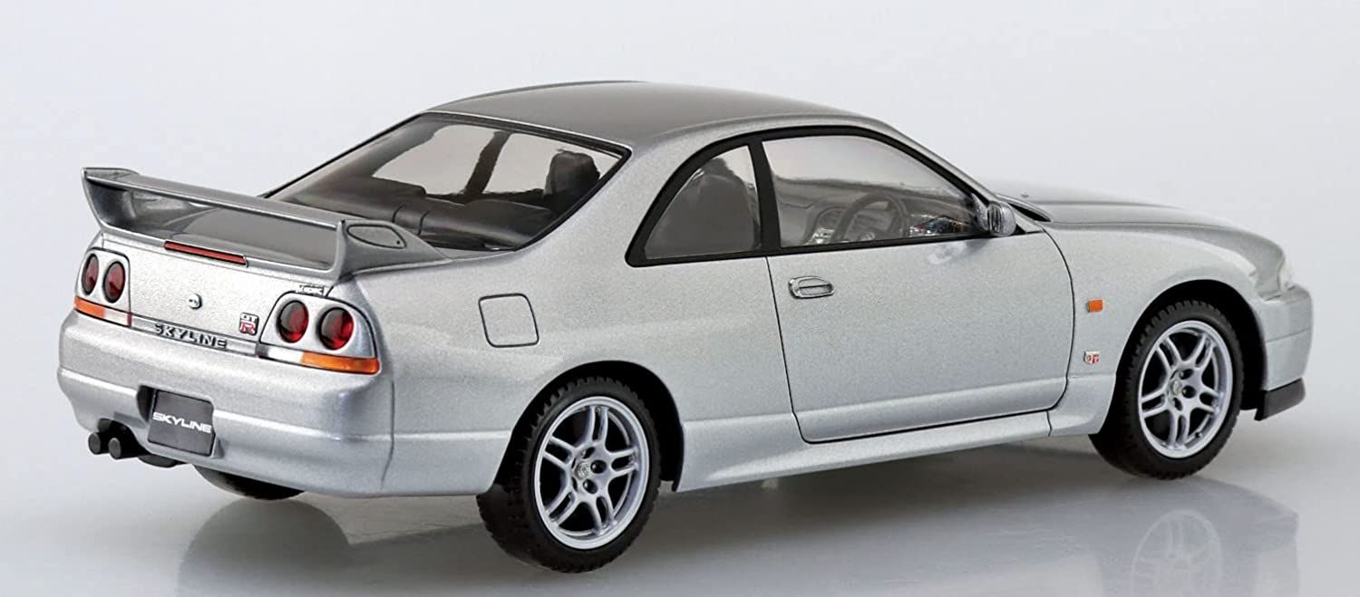 Aoshima Nissan R33 Skyline GT-R (Sonic Silver) - BanzaiHobby