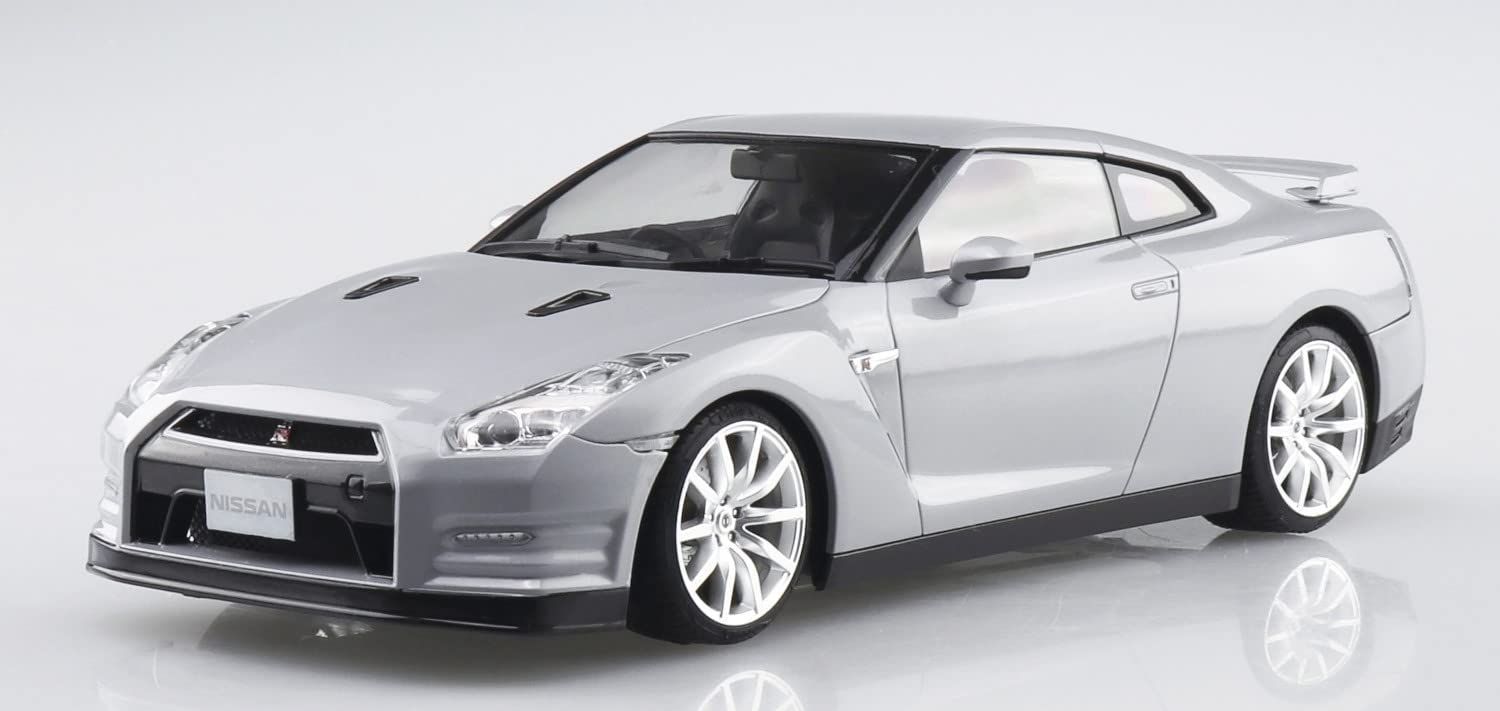 Aoshima Nissn R35 GT-R `14 Ultimate Silver Metallic - BanzaiHobby