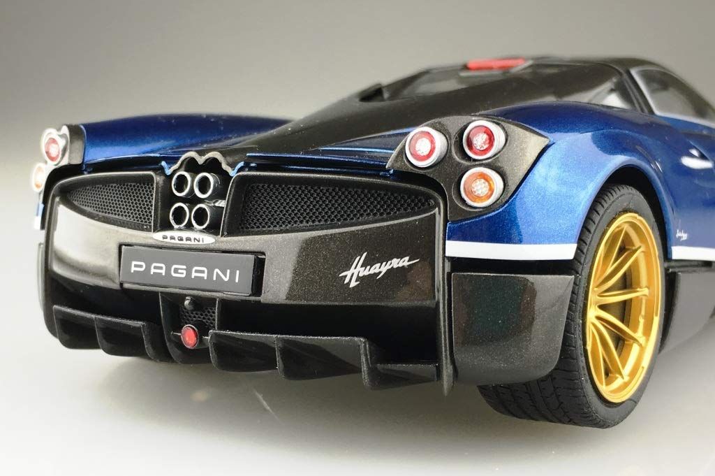 Aoshima Pagani Huayra Pacchetto Tempesta - BanzaiHobby