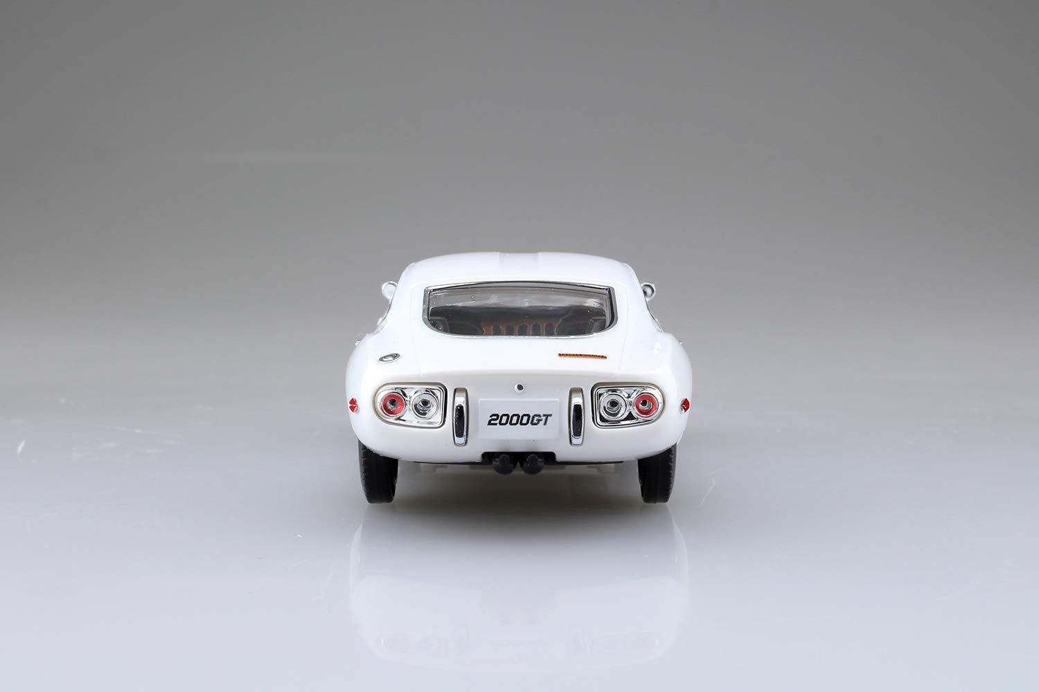 Aoshima Toyota 2000GT (Pegasus White) - BanzaiHobby