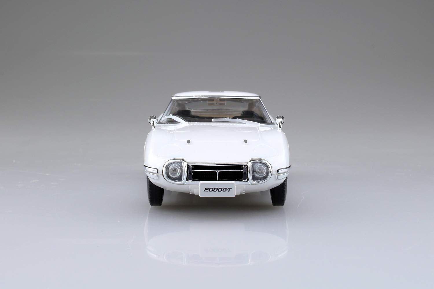 Aoshima Toyota 2000GT (Pegasus White) - BanzaiHobby